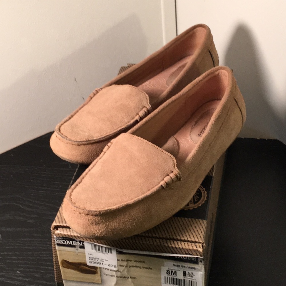 Cabelas suede loafer